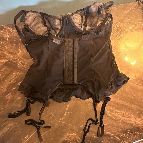 Sexy lace corset - Picture 4 of 6